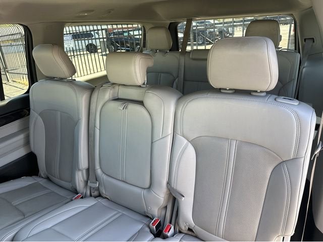 2024 Jeep Wagoneer BASE