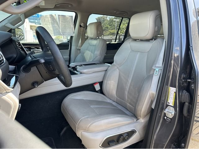 2024 Jeep Wagoneer BASE