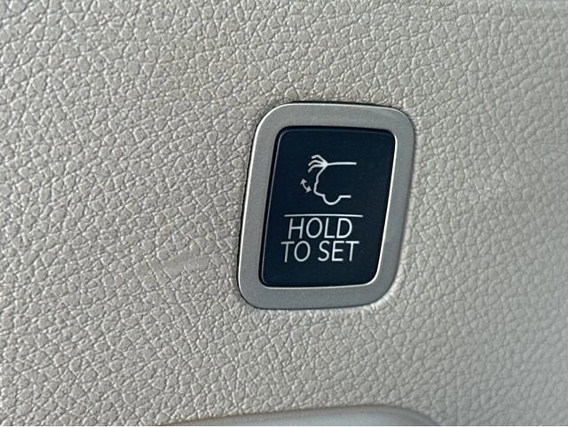 2024 Jeep Wagoneer BASE