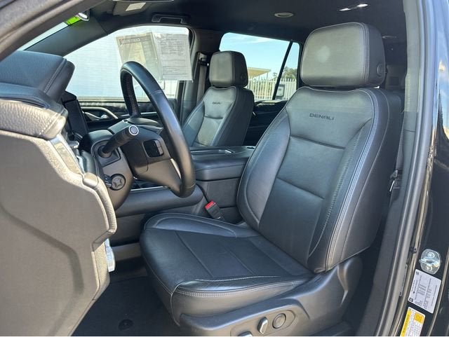 2023 GMC Yukon Denali - Photo 24