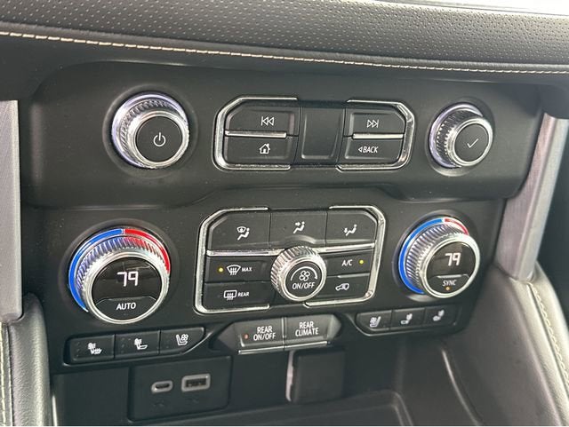 2022 GMC Yukon XL SLT