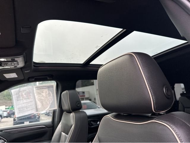 2022 GMC Yukon XL SLT