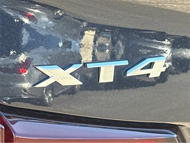 2023 Cadillac XT4 Luxury