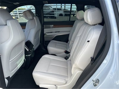 2026 Cadillac VISTIQ Luxury