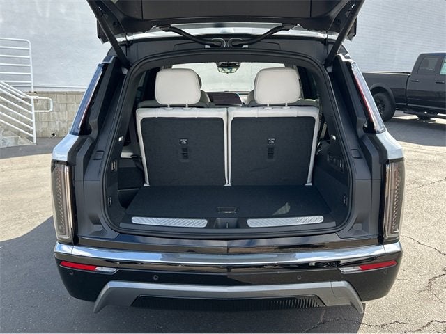 2026 Cadillac VISTIQ Luxury