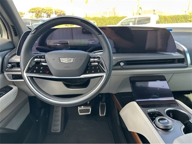 2026 Cadillac VISTIQ Luxury