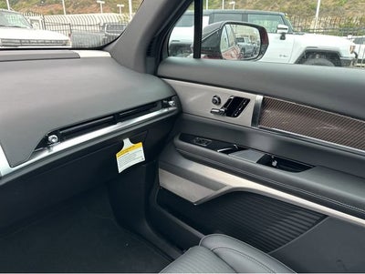 2026 Cadillac VISTIQ Luxury