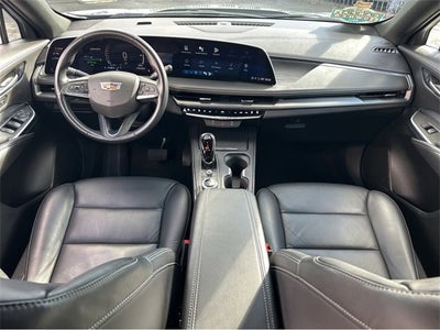 2024 Cadillac XT4 Premium Luxury
