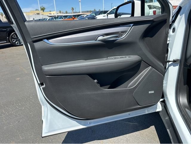 2025 Cadillac XT5 Luxury