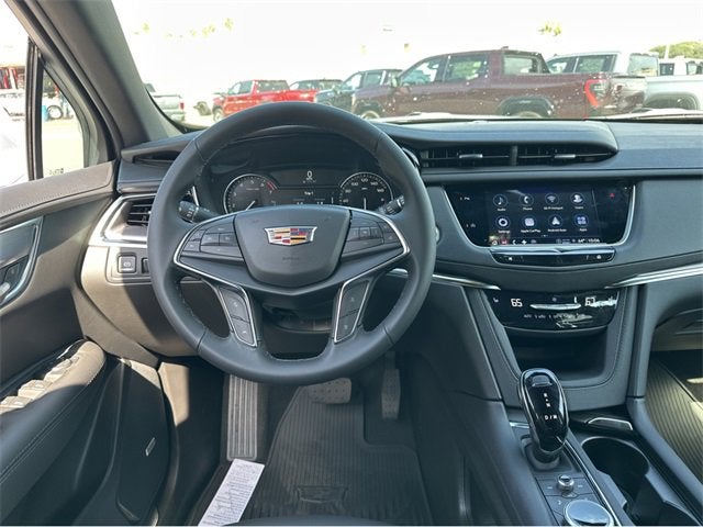 2025 Cadillac XT5 Luxury