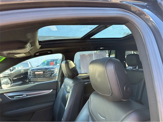 2022 Cadillac XT6 Luxury