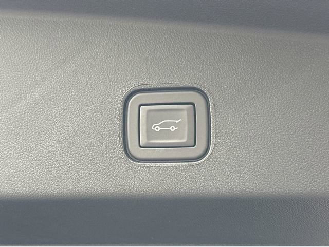 2025 Cadillac LYRIQ Sport 1