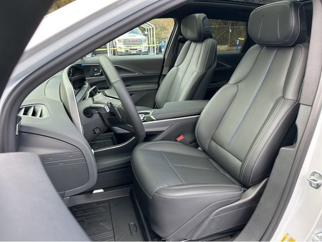 2025 Cadillac LYRIQ Sport 1