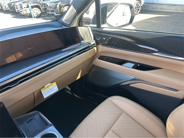 2025 Cadillac ESCALADE IQ Luxury 2