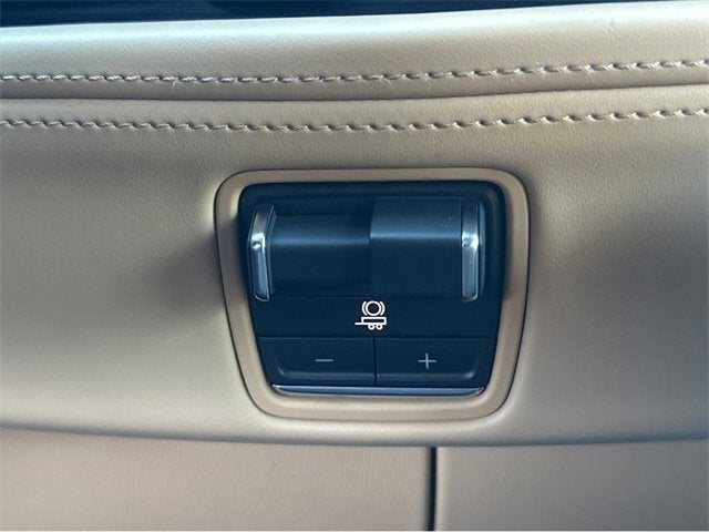 2025 Cadillac ESCALADE IQ Luxury 2