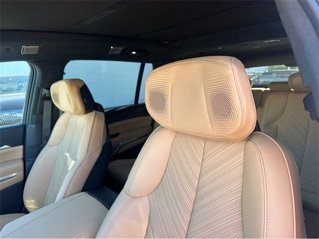 2025 Cadillac ESCALADE IQ Luxury 2