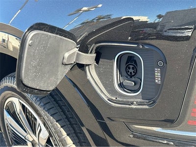 2025 Cadillac ESCALADE IQ Luxury 2