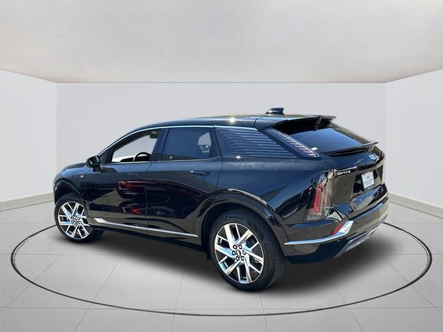 2025 Cadillac OPTIQ Luxury 1