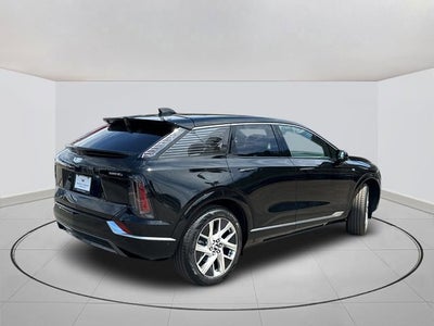 2025 Cadillac OPTIQ Luxury 1
