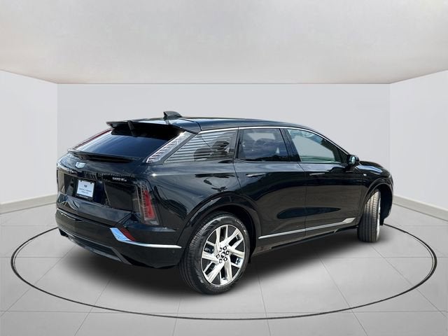 2025 Cadillac OPTIQ Luxury 1