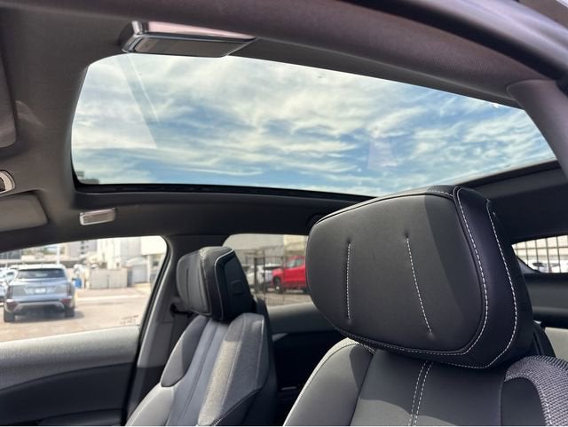 2025 Cadillac OPTIQ Luxury 1