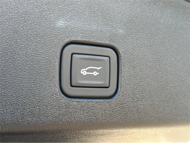 2026 Cadillac OPTIQ Premium Luxury