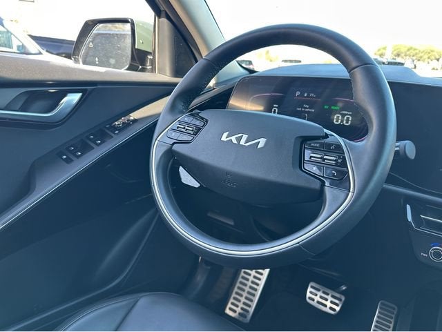 2023 Kia Niro EX Touring